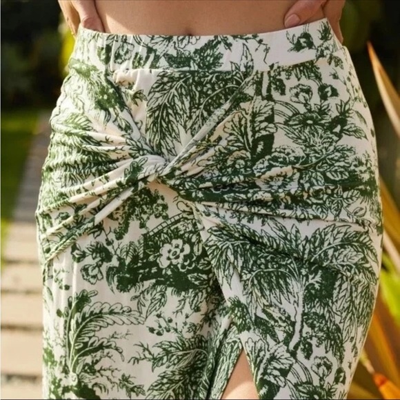 DAILY PRACTICE BY ANTHROPOLOGIE BLUEBELL ISLAND SKIRT - Picture 3 of 3